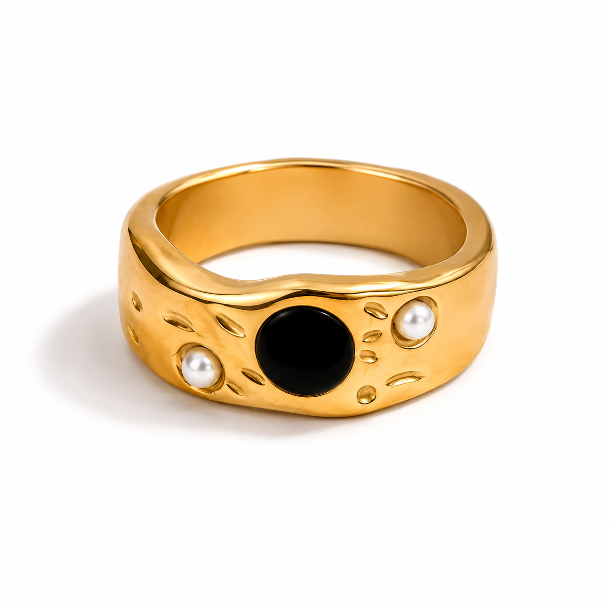 Umbra Ring