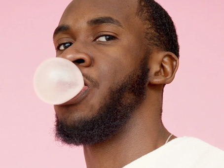 Minty Mastication! Chewing gum and the Hollywood Smile