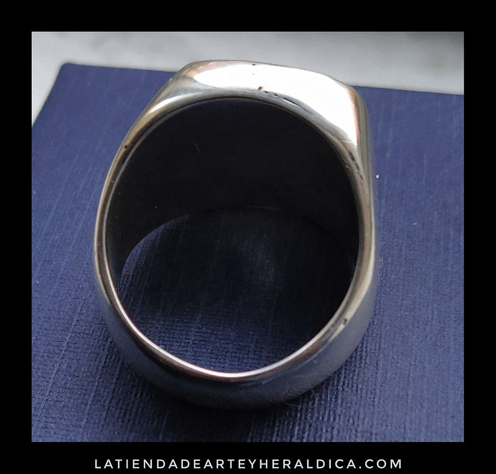 Miniatura: anillo plata escudo grabado crisopasa
