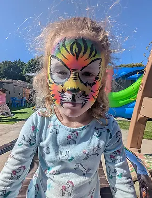 Jelly Cirque is a Dublin-based circus performer that offers a variety of entertainment hire options for events such as childr