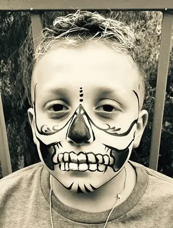 Jelly Cirque is a Dublin-based circus performer that offers a variety of entertainment hire options for events such as childr