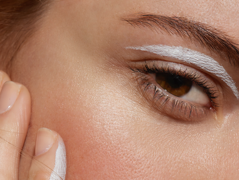 How to Determine the Best Eyeshadow Colors for Making Your Eyes Standout
