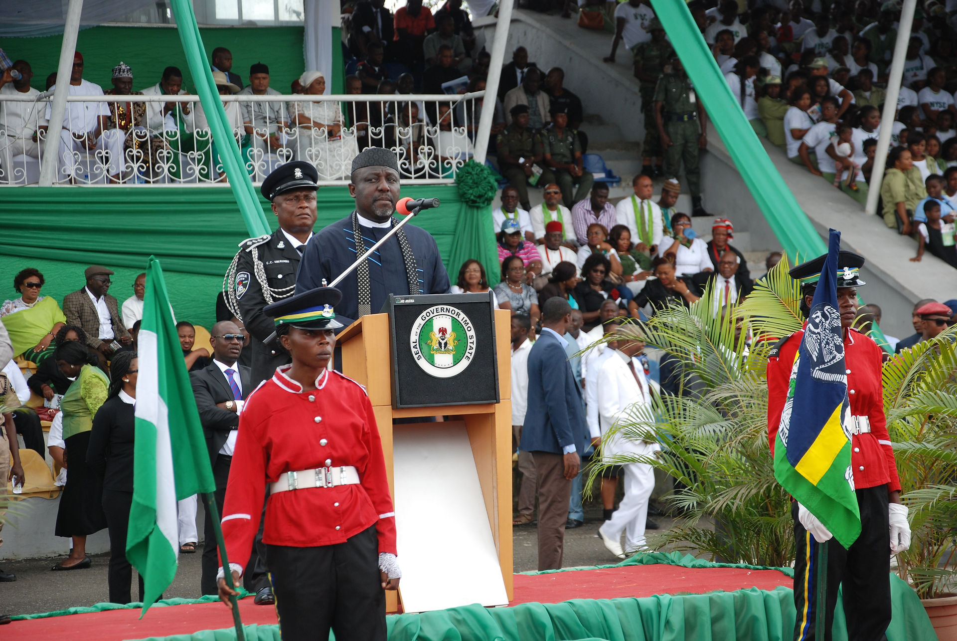 Governor Okorocha addresing Imolites on 1st October 22015 at the Heroes Squar, Owerri to mark Nigeria's 55th Independence Day Celebration.