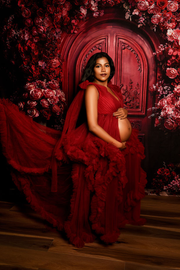 Maternity gowns photoshoot
Elegant maternity dresses photography
Flowy maternity dress photos