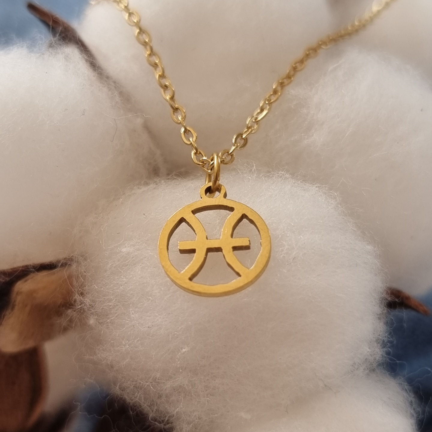 collier pendentif poisson or