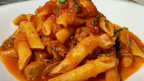 「さし豚と八幡産筍のトマト煮込みラグーソースのペンネ」始めます。