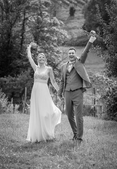Moderne und romantische Hochzeitsfotografie im Schwarzwald, Baden-Württemberg: Natürliche Brautpaar-Shootings, Traumhochzeiten, Vintage- und Outdoorweddings – standesamtlich, kirchlich oder frei