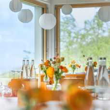 Blumen Dekoration Erstkommunion Feier Tisch