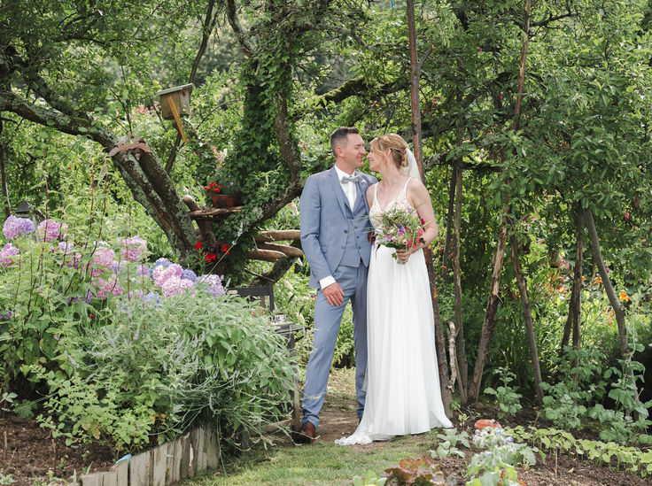 Moderne und romantische Hochzeitsfotografie im Schwarzwald, Baden-Württemberg: Natürliche Brautpaar-Shootings, Traumhochzeiten, Vintage- und Outdoorweddings – standesamtlich, kirchlich oder frei