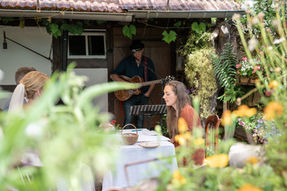 Moderne und romantische Hochzeitsfotografie im Schwarzwald, Baden-Württemberg: Natürliche Brautpaar-Shootings, Traumhochzeiten, Vintage- und Outdoorweddings – standesamtlich, kirchlich oder frei