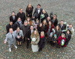 gruppenbild von oben fotografiert 