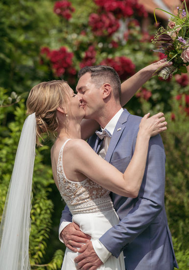 Moderne und romantische Hochzeitsfotografie im Schwarzwald, Baden-Württemberg: Natürliche Brautpaar-Shootings, Traumhochzeiten, Vintage- und Outdoorweddings – standesamtlich, kirchlich oder frei