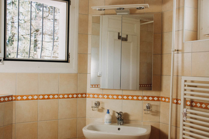 2. Bad im Keller - Eingang auch vom Garten See her