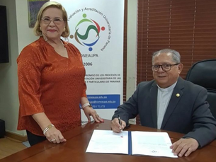 Divulgación de la Firma del Acuerdo de Compromiso de Autoevaluación con fines de Acreditación de la Carrera de Licenciatura en Contabilidad.