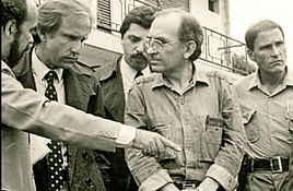 La foto de Fernández con un socio del clan Puccio difundida por Odisea Argentina
