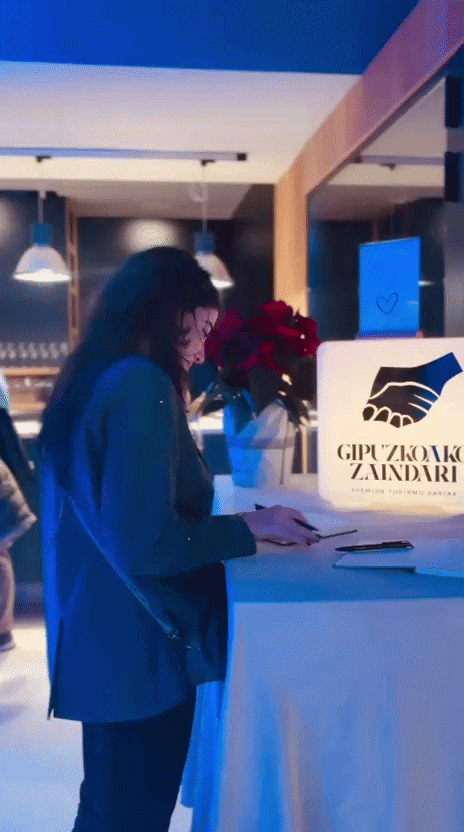 WhatsAppVideo2026-03-17at12.18.41-ezgif.com-video-to-gif-converter.gif