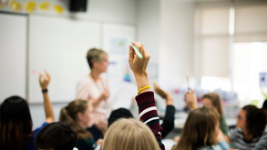 An analysis by science educators in The Conversation argues that Aotearoa’s draft science curriculum prioritises “knowledge-rich” content at the expense of developing students’ critical thinking and epistemic understanding.