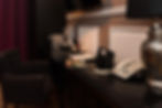 Hotel Klemm Wiesbaden: komfortabler Arbeitsbereich mit Schreibtisch und stilvollem Design