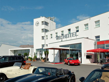 V8 Hôtel : le rêve en V8