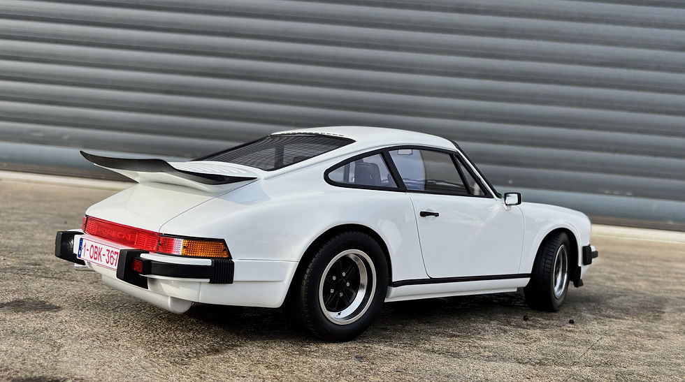 Porsche 911 G-Modell scale 1:8 Finemodelcars