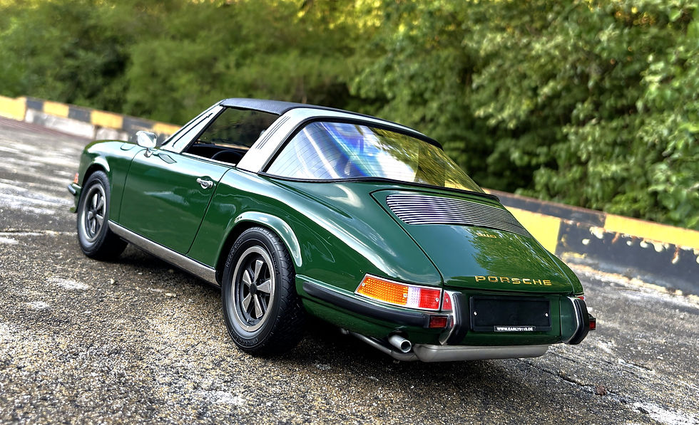 Porsche 911 Targa oelklappe 1972 irischgrün 1zu8