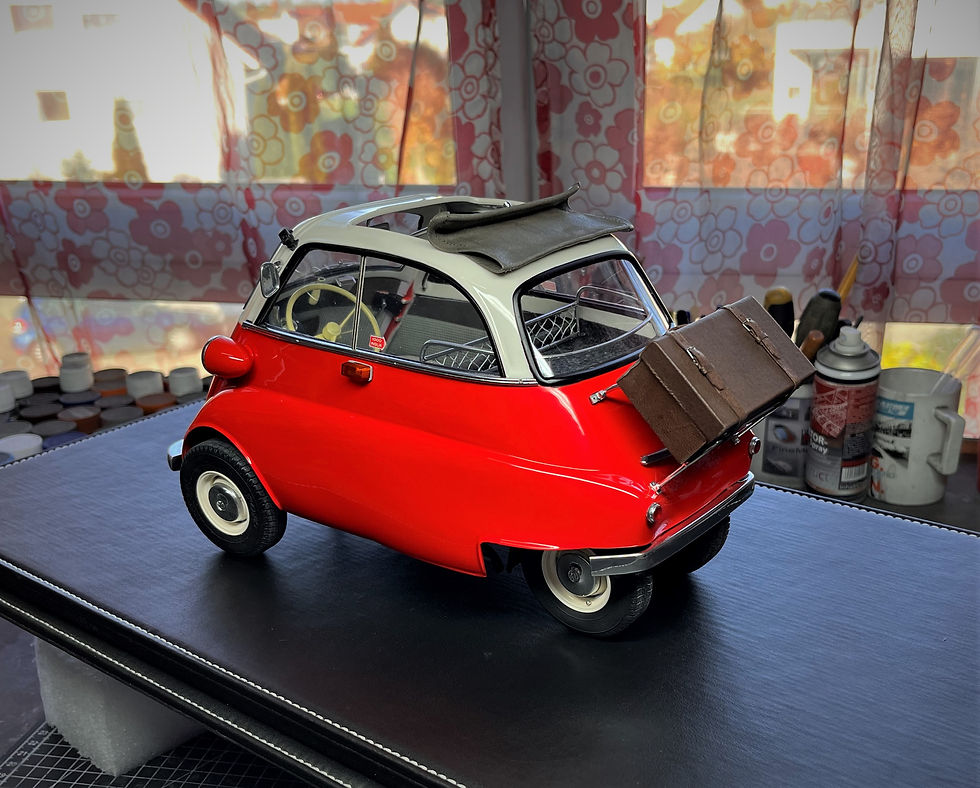 BMW Isetta 250 Motocoupe´ scale 1:8 Finemodelcars