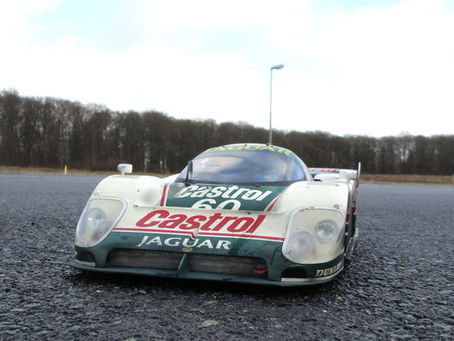 Castrol Jaguar XJR-9 V-12 (1988) scale 1:8 GMP