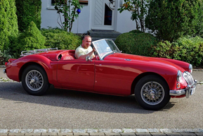 MGA MK1 1968 scale 1:8 Karsten Schmidt Finemodelcars