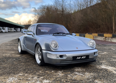 Porsche 911 964 RS 3,8 1993 scale 1:8 Minichamps