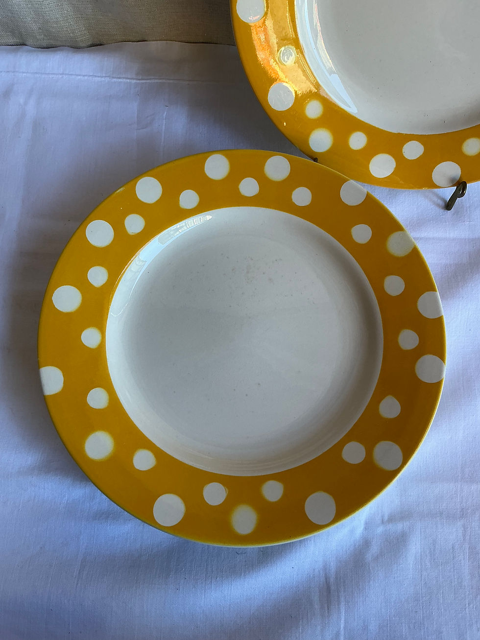 Miniature : Assiettes pois jaunes