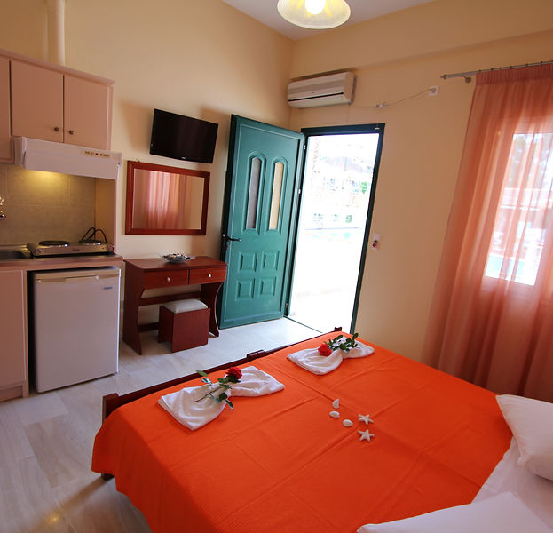 digital nomads coliving and coworking in vassiliki greece