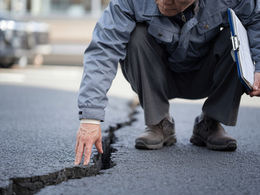 駐車場のひび割れ補修工事は必要?八戸市で安全性と資産価値を守る方法