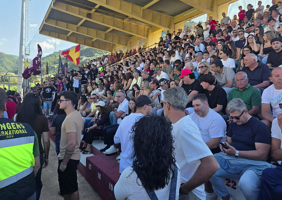 Nebros in vetta dopo il 3-1 a Scordia. Messina vince 1-0 a Gioiosa, Mazzarrone sale a 7: risultati e classifica della 3ª giornata di Eccellenza Girone B.
Nebros in vetta al Girone B. Tre gol a Scordia, Messina vince soffrendo a Gioiosa e il Mazzarrone non molla: risultati e nuova classifica.