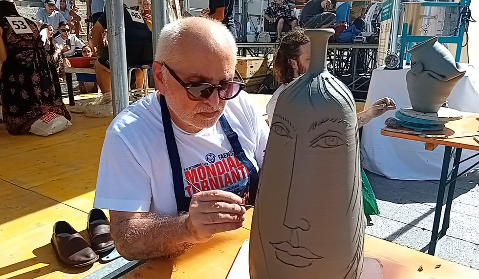 Il Maestro Giuseppe Prinzi conquista l'8° posto mondiale al Mondial Tornianti di Faenza. Dalla Sicilia alla Romagna in Panda per portare Santo Stefano di Camastra in cima alla ceramica internazionale.