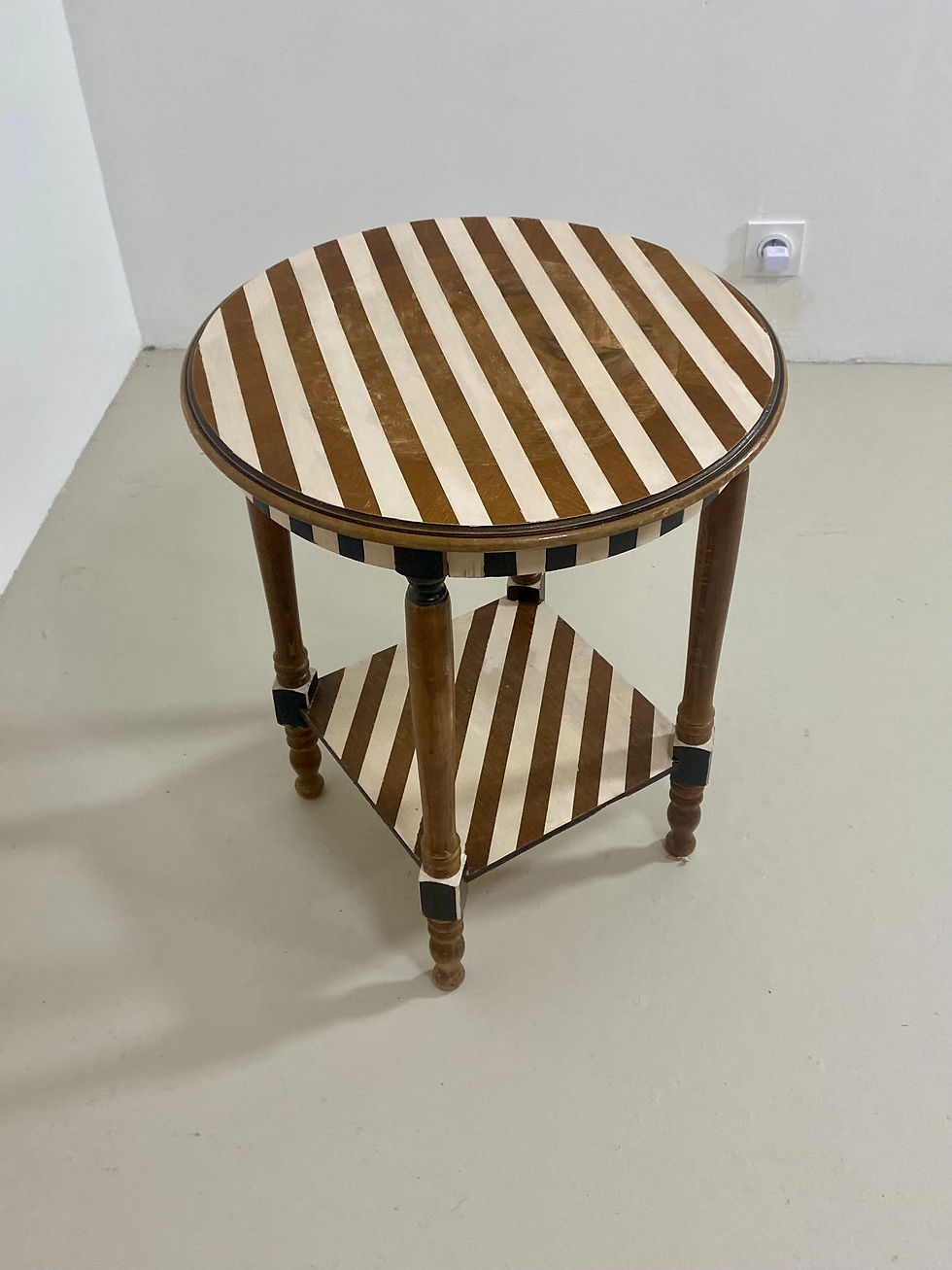Miniature : table d’appoint bis colors style Artdeco .ref Emma