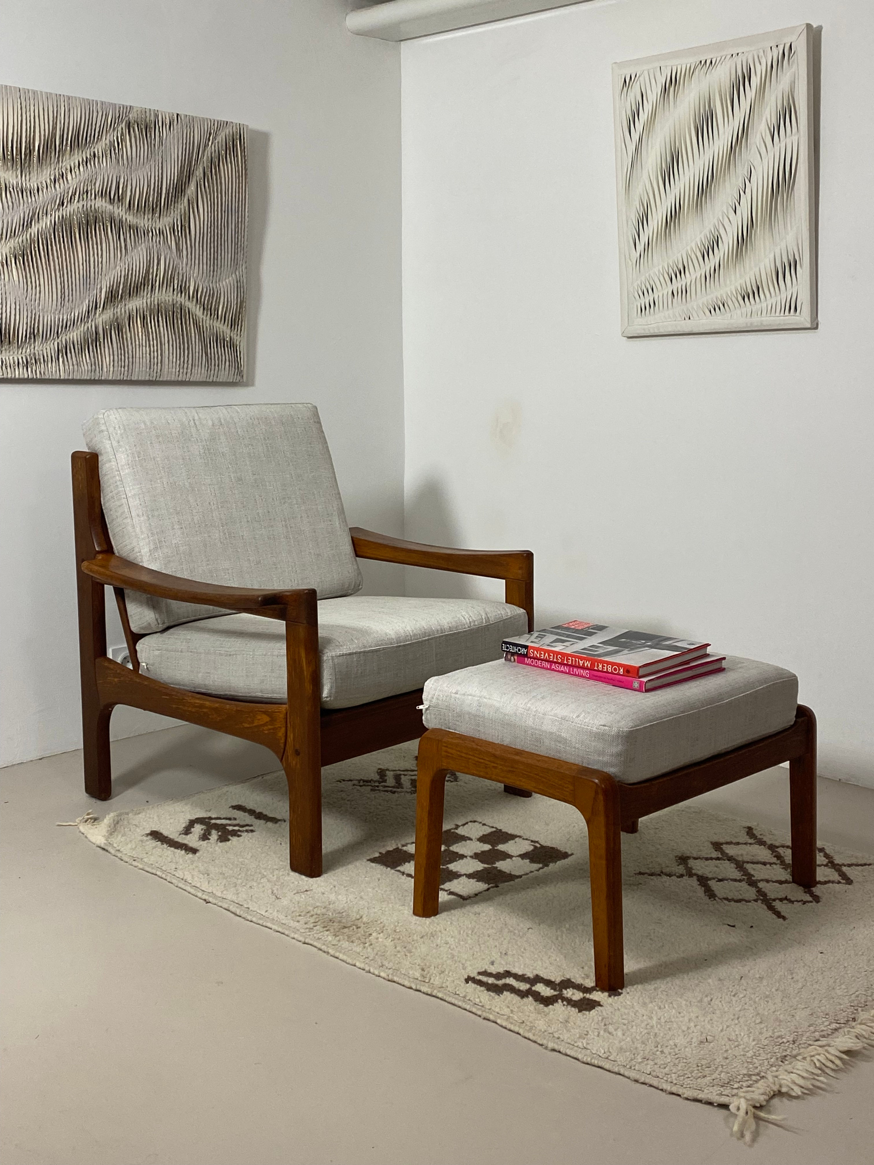 Fauteuil et ottoman danois en teck – Années 1960