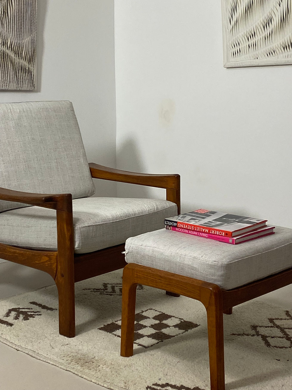 Miniature : Fauteuil et ottoman danois en teck – Années 1960