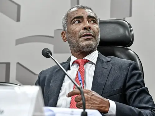 Malafaia “marca em cima” e ameaça Romário por silêncio sobre impeachment de Moraes