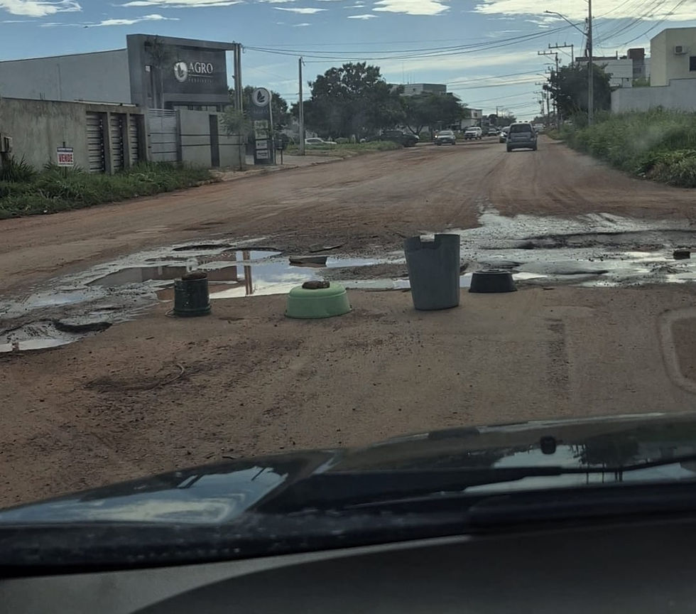 Moradores e comerciantes criam sinalização própria para evitar acidentes na Rua São Francisco