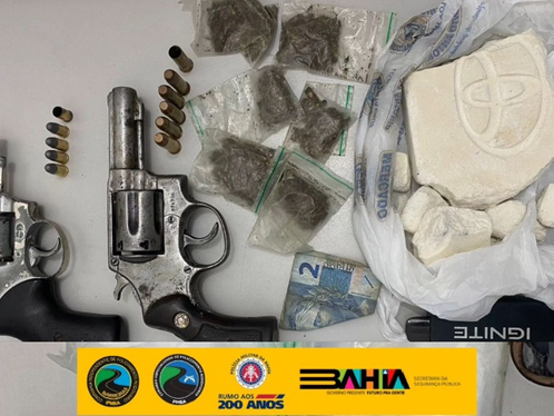 CIPRv/Barreiras prende indivíduos com arma de fogo, munições e drogas no Cerradão