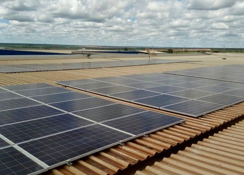 Renovadora Figueiredo é modelo de sustentabilidade com energia solar