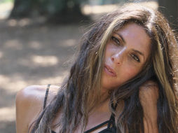 “Arrête-toi, Superman” il nuovo singolo di Nusia