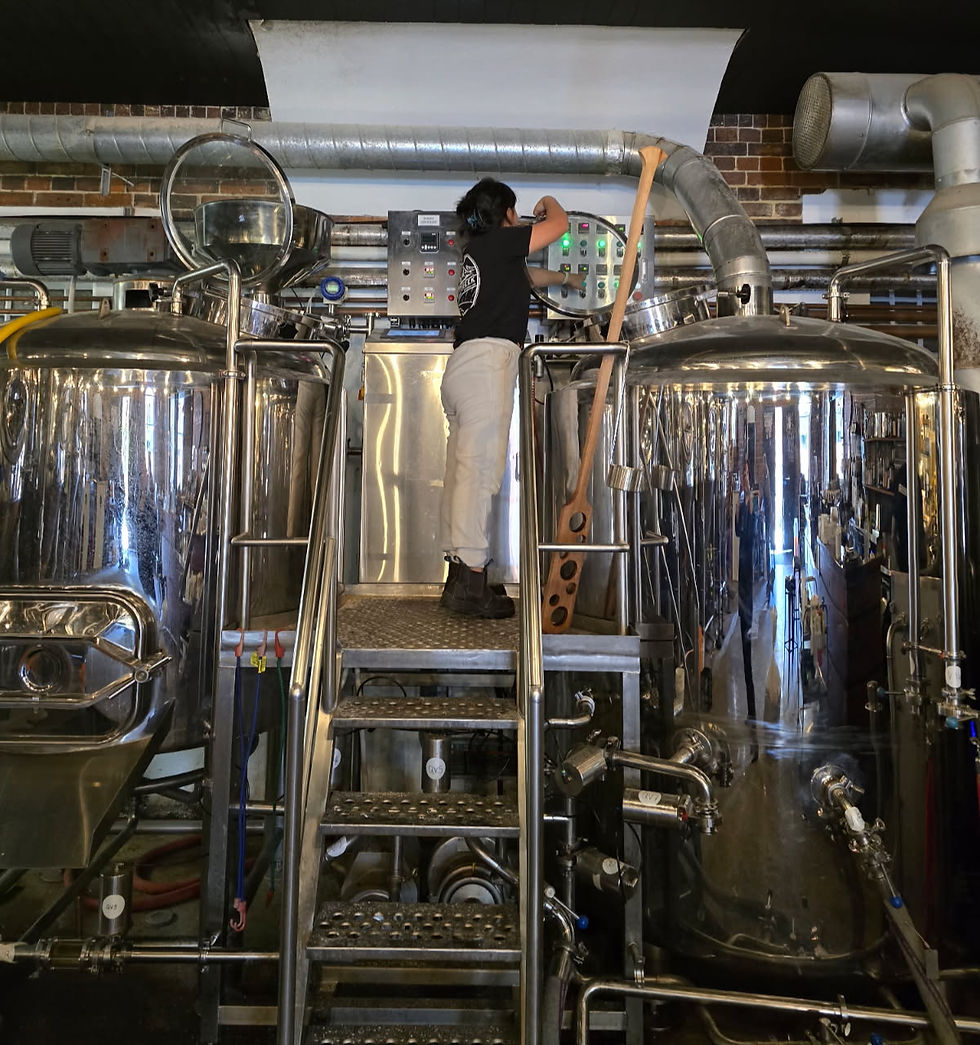 CLICK TO BOOK Sunday 14 September. Step into a world of craft beer, history, and community at Stony Creek Brewing. This unique experience blends a historical tour with a behind-the-scenes look at brewing in action. Visitors will enjoy the charm of Homer the Beer Truck and engage in a lively Q&A session while exploring grains and brewing equipment.
Beer tastings showcase signature brews, paired perfectly with a mouth-watering Smash Burger. As a parting gift, guests receive a goodie bag filled with local discounts, adding extra value to their visit.
With three dates available for convenience, Stony Creek Brewing offers a memorable journey through beer, history, and local flavours. 18+