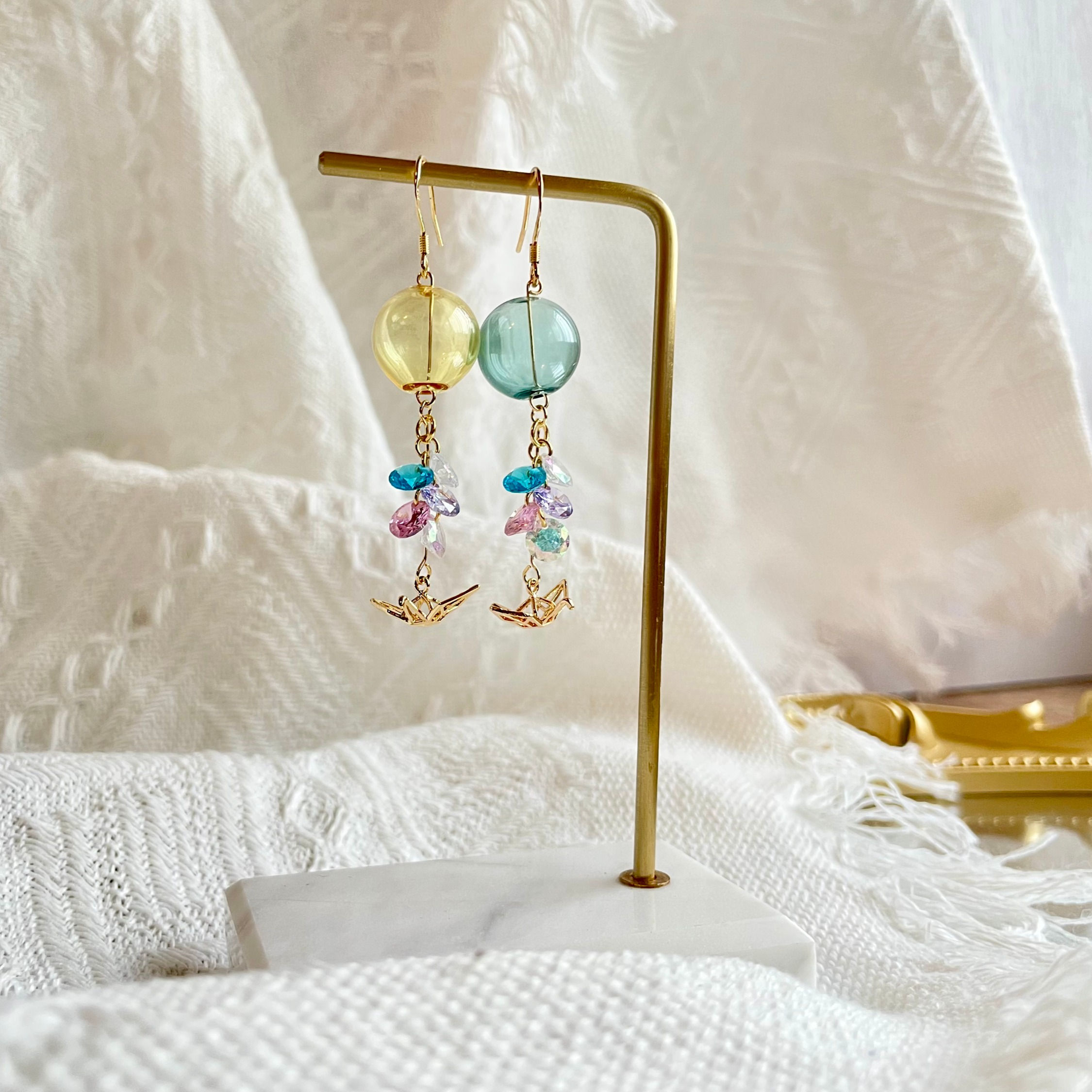 【元宵節精選｜手工製】不對稱琉璃紙鶴耳環