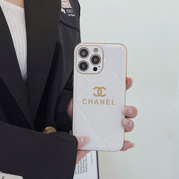 iPhone13 chanel ケース