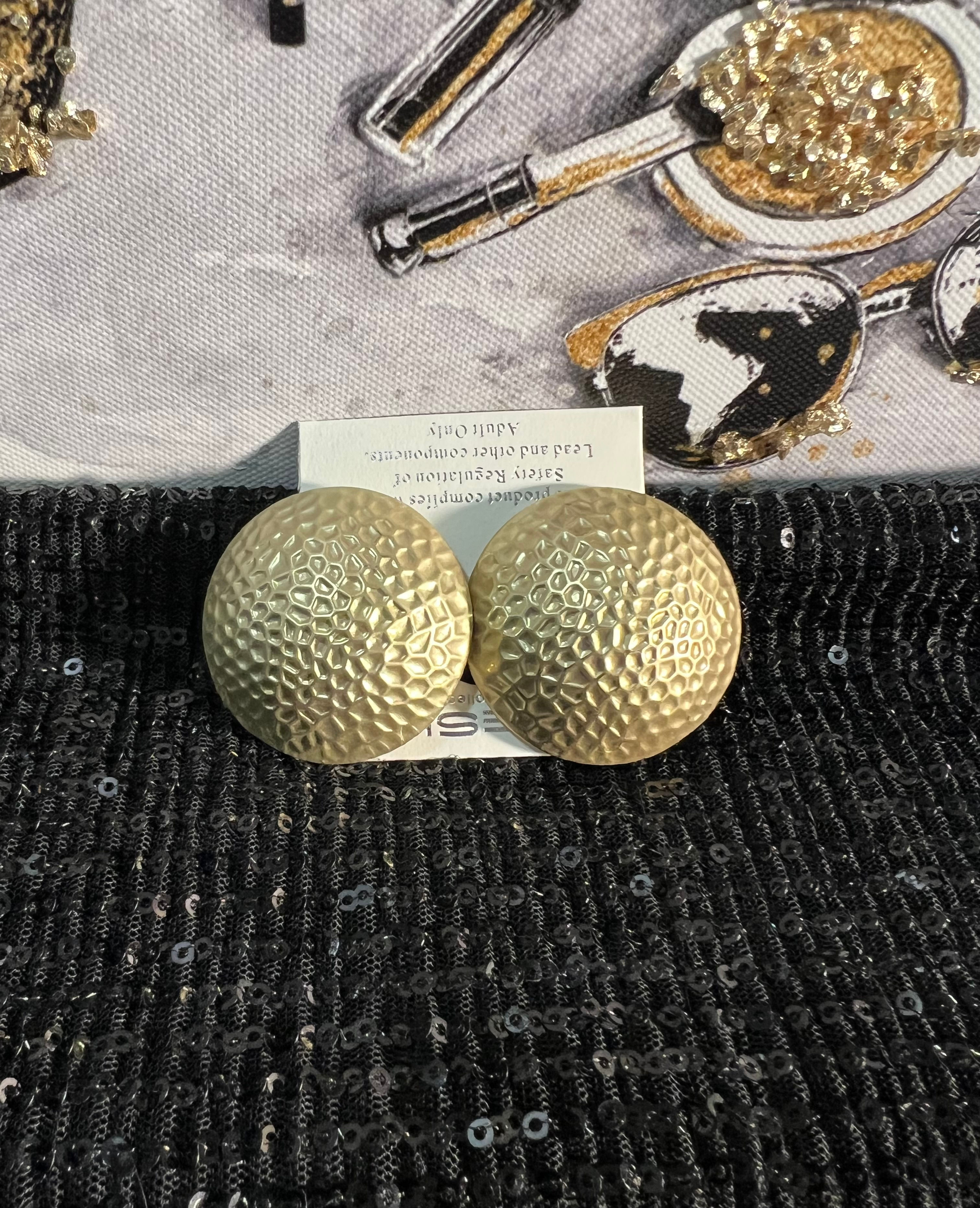 Gold Vintage Look Post Earrings