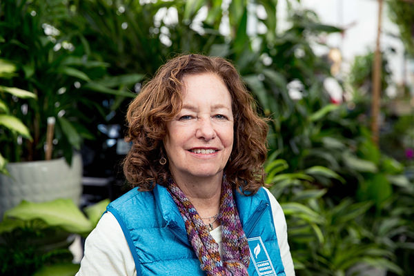 Anne Deutch.jpg
