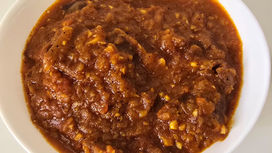 תבשיל ריבועי שירו אפויים בתיבול צ'וו ותבלין למרקים