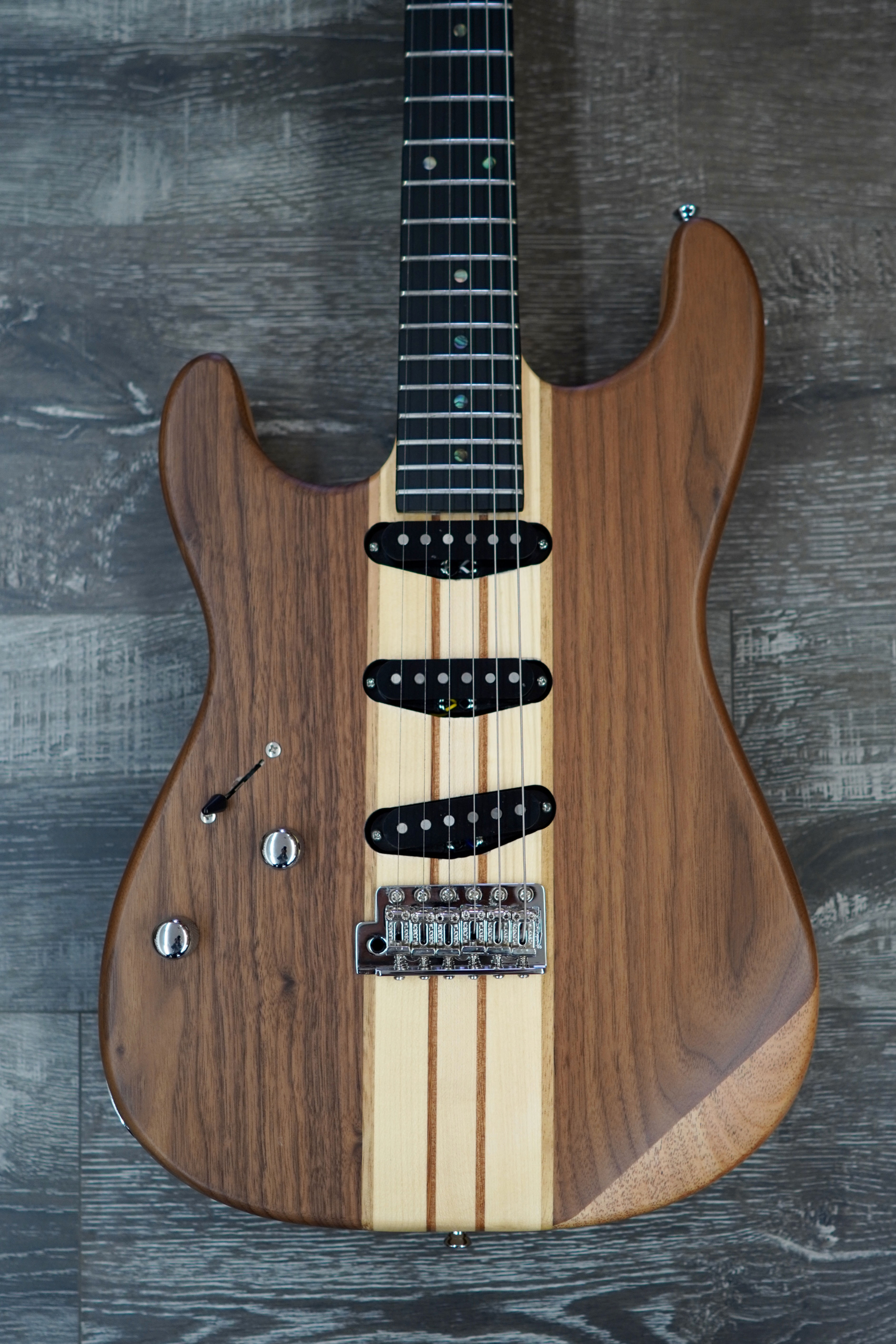AIO S2 Left-Handed Electric Guitar - Walnut