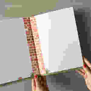 O Muro no Meio do Livro
